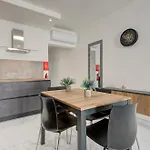Fully Equipped One Bedroom In St Julians דירה Saint Julian's