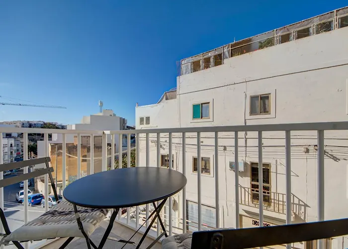 Fully Equipped One Bedroom In St Julians شقة