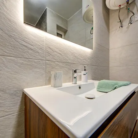 Fully Equipped One Bedroom In St Julians * San Ġiljan