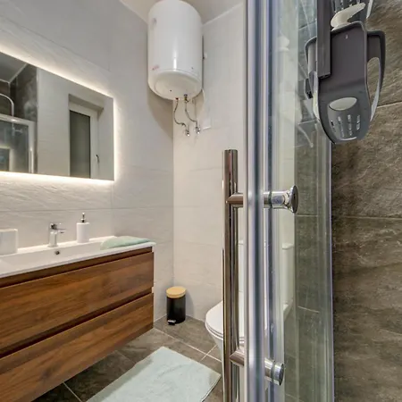 Fully Equipped One Bedroom In St Julians * Сент Джулианс