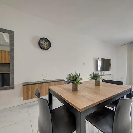 Fully Equipped One Bedroom In St Julians Сент Джулианс