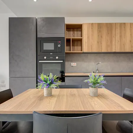 Fully Equipped One Bedroom In St Julians Сент Джулианс