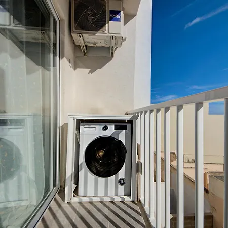 Fully Equipped One Bedroom In St Julians * Сент Джулианс