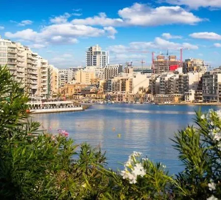 Fully Equipped One Bedroom In St Julians * Сент Джулианс