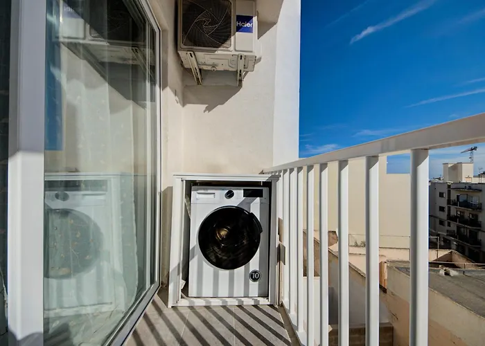 Fully Equipped One Bedroom In St Julians * Saint Julian's