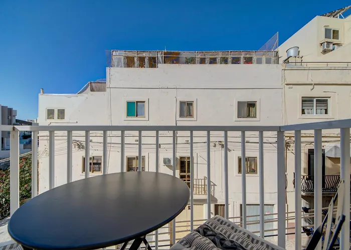 Fully Equipped One Bedroom In St Julians * San Ġiljan