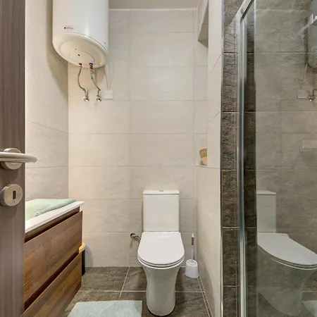 Fully Equipped One Bedroom In St Julians