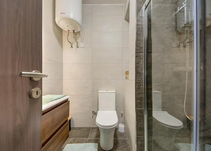 Fully Equipped One Bedroom In St Julians